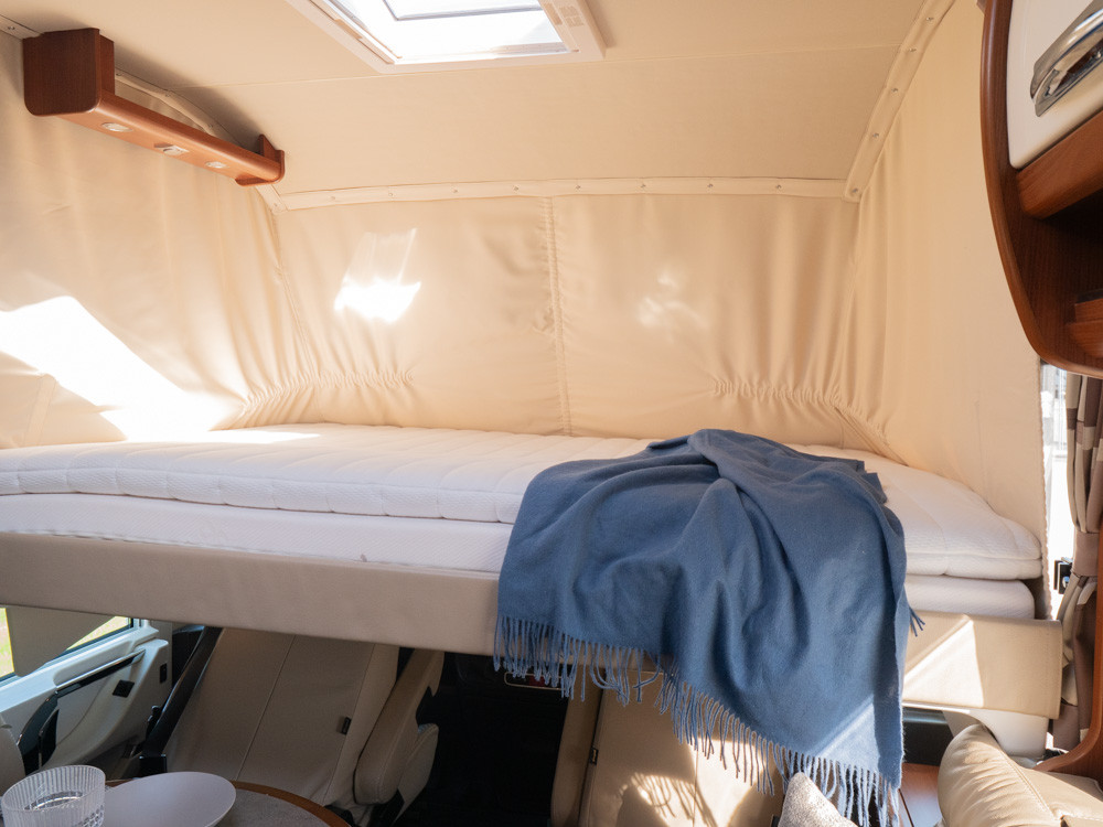 Carthago-CHIC E-LINE I 64 XL QB *Hydrauliska stödben-(2019)-2904874