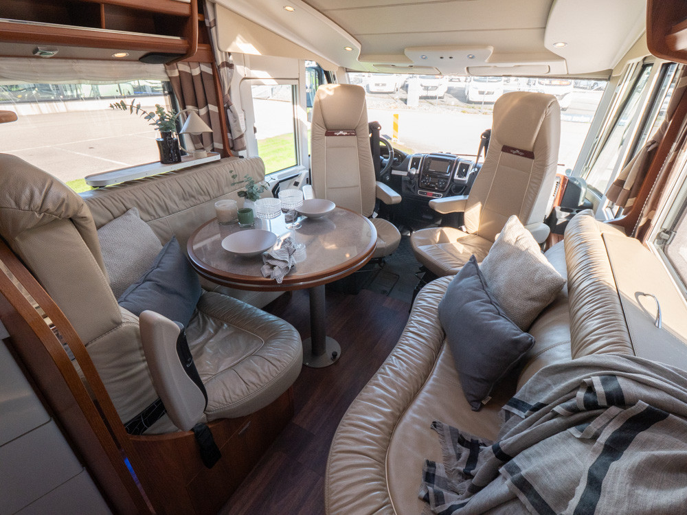 Carthago-CHIC E-LINE I 64 XL QB *Hydrauliska stödben-(2019)-2904860