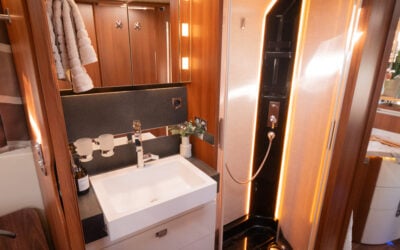 Carthago-CHIC E-LINE I 64 XL QB *Hydrauliska stödben-(2019)-2904884