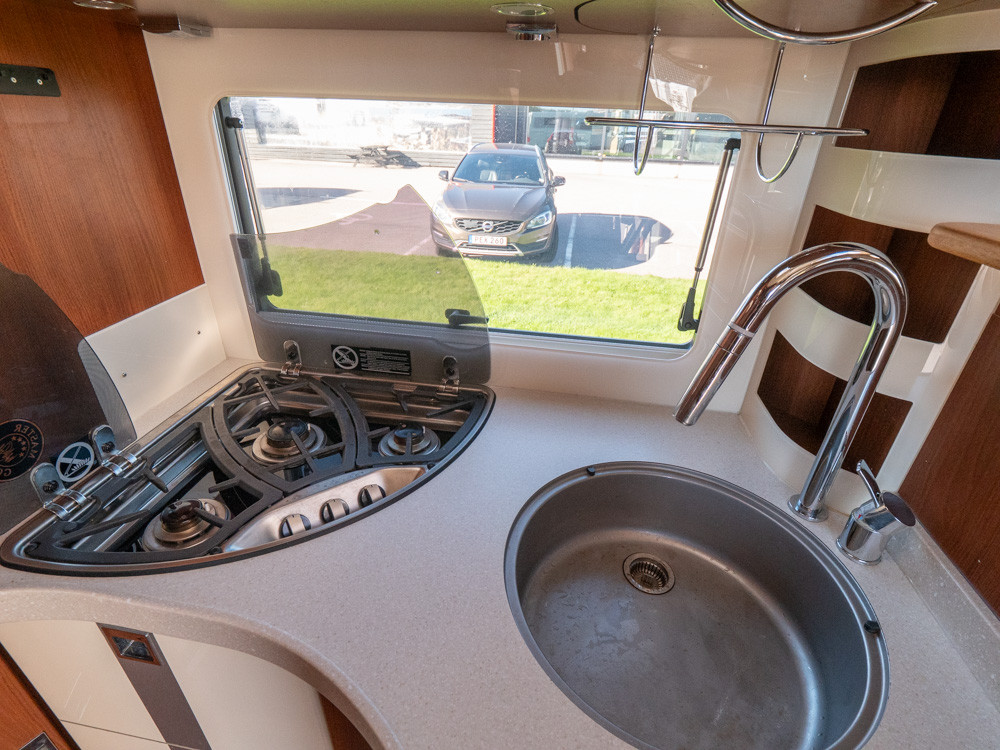 Carthago-CHIC E-LINE I 64 XL QB *Hydrauliska stödben-(2019)-2904864