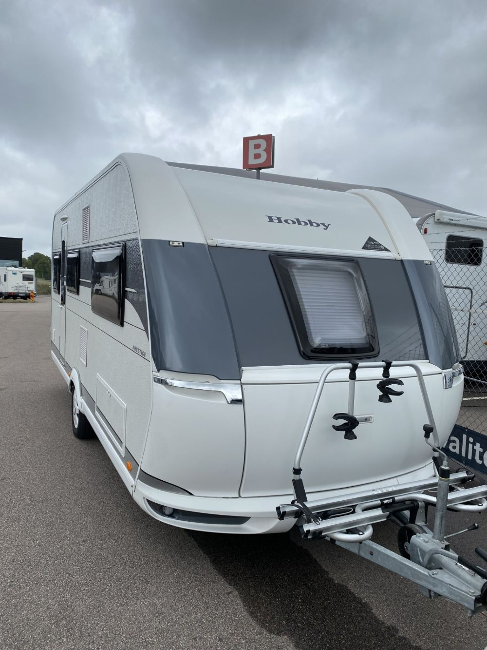 Hobby-495 UL PRESTIGE *Långbäddar *Truma *Lufttält-(2020)-2864396