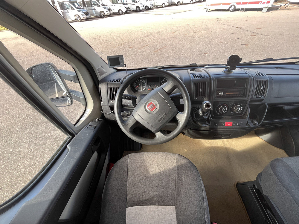 Chausson-FLASH 25 M12 *Barnkammare-(2012)-2891153