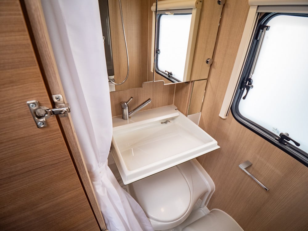 Adria-ADORA 593 UK *Barnkammare *AC *Alde-(2018)-2881595
