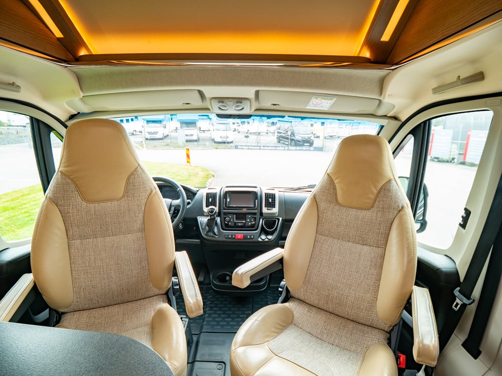 Carthago-MALIBU VAN 640  COUPE *Automat *Solcell *Långbädda-(2021)-2886470