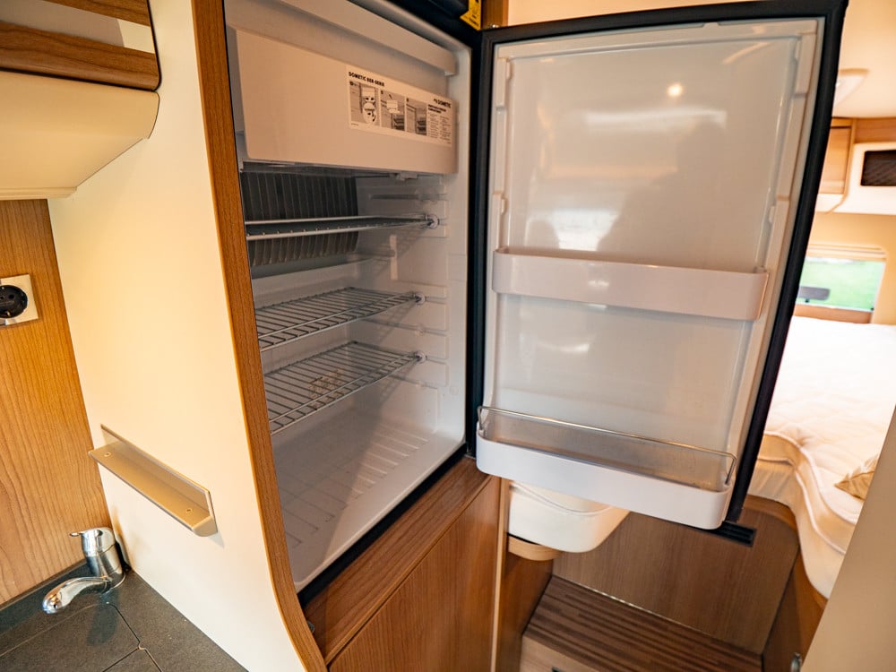 Carthago-MALIBU VAN 640  COUPE *Automat *Solcell *Långbädda-(2021)-2886471