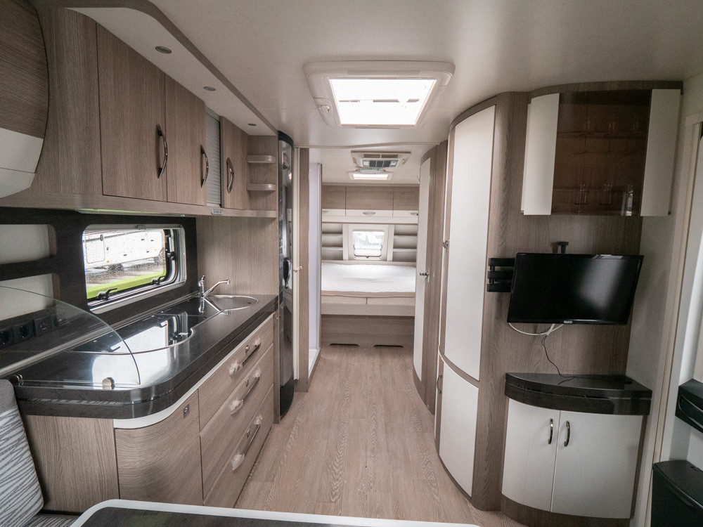 Hobby-650 UFF PRESTIGE *ALDE *AC-(2022)-2886506