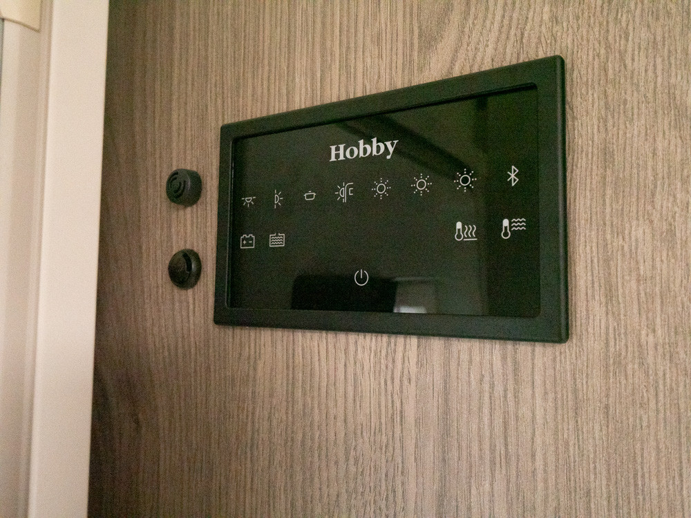 Hobby-650 UFF PRESTIGE *ALDE *AC-(2022)-2886515