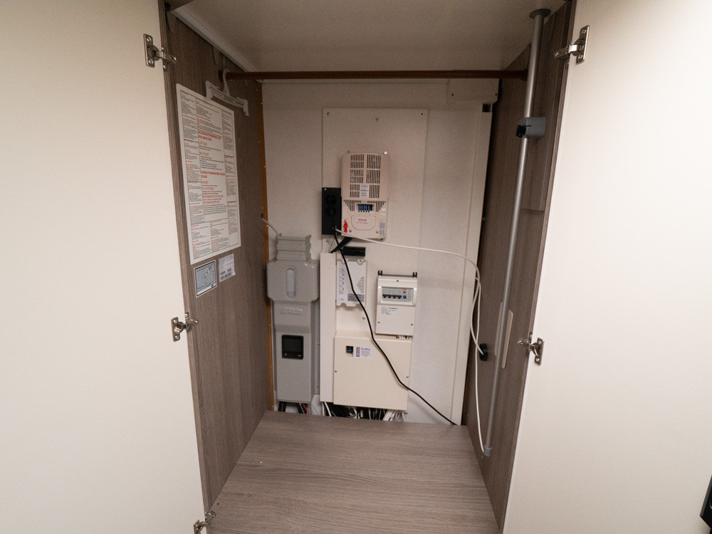 Hobby-650 UFF PRESTIGE *ALDE *AC-(2022)-2886518