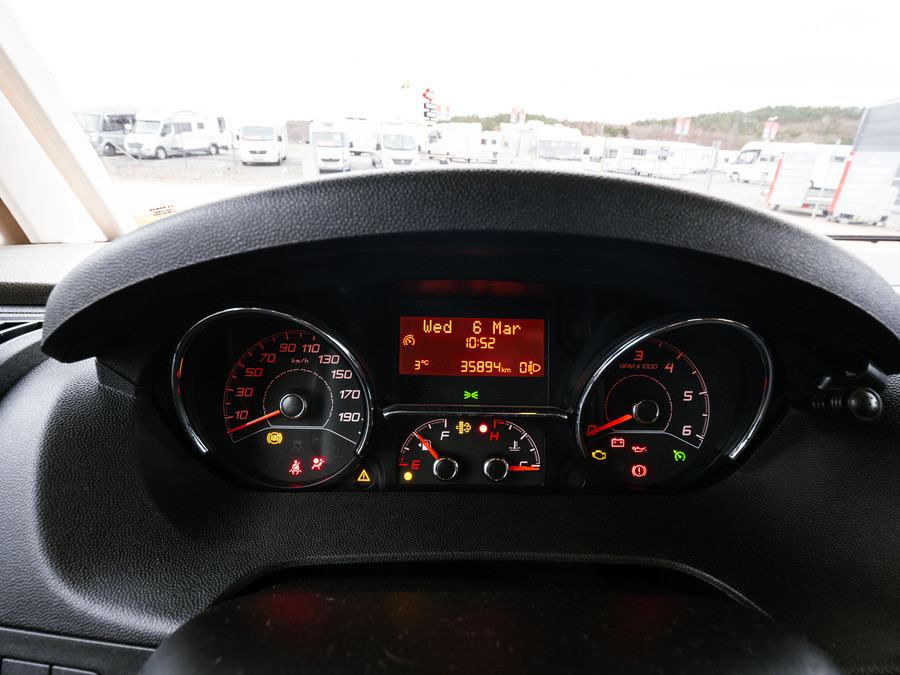 Adria-SONIC I 600 SL *Långbäddar *Truma *Solcell-(2016)-2904940