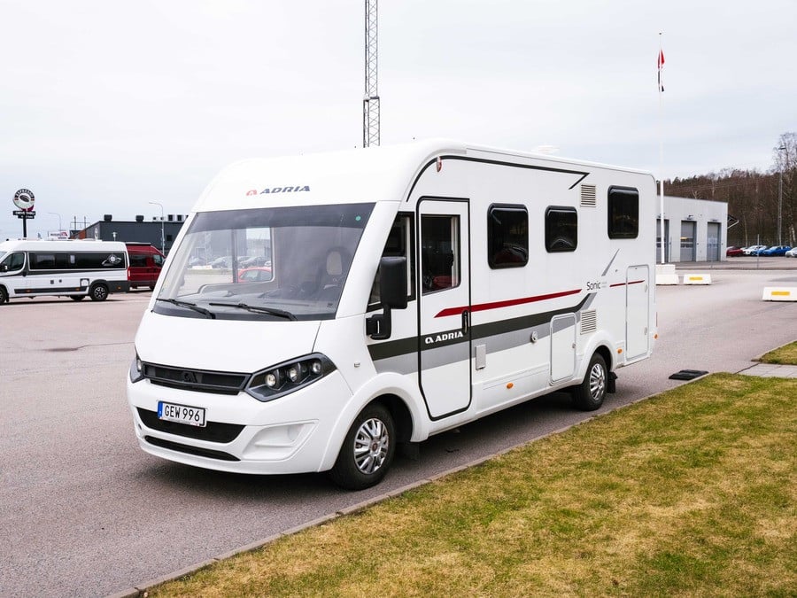 Adria-SONIC I 600 SL *Långbäddar *Truma *Solcell-(2016)-2904943