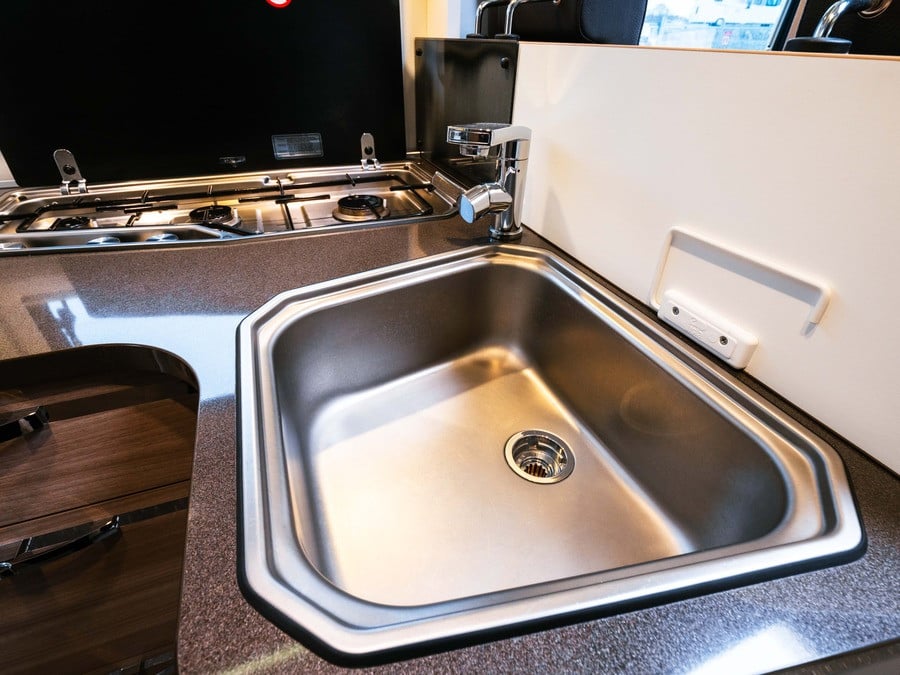 Adria-SONIC I 600 SL *Långbäddar *Truma *Solcell-(2016)-2904924