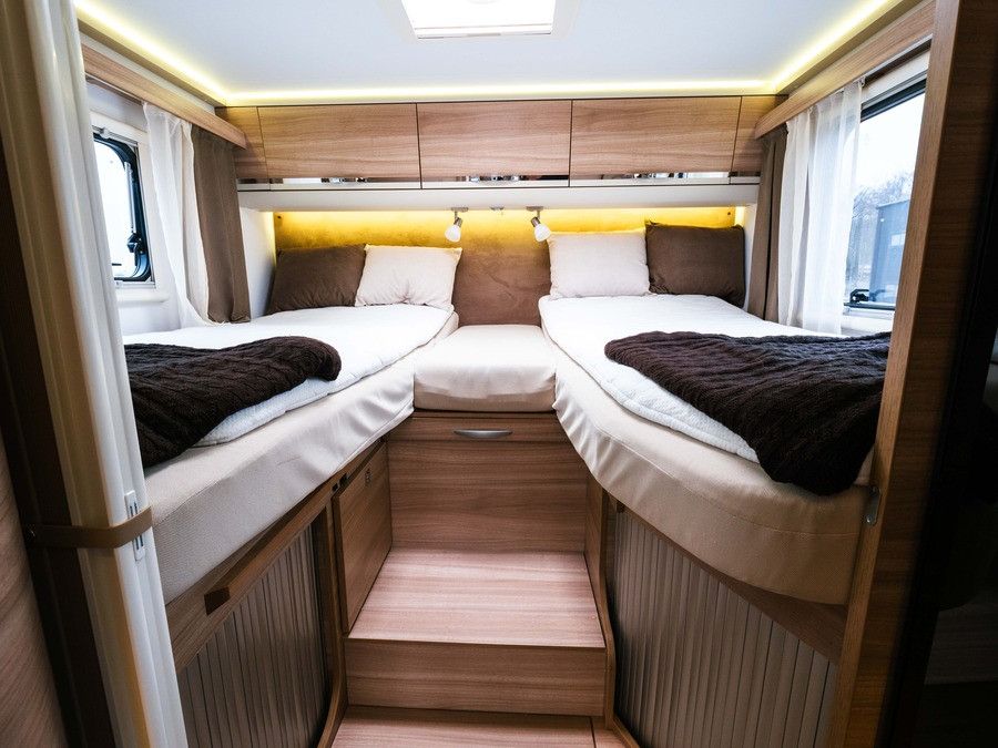 Adria-SONIC I 600 SL *Långbäddar *Truma *Solcell-(2016)-2904926