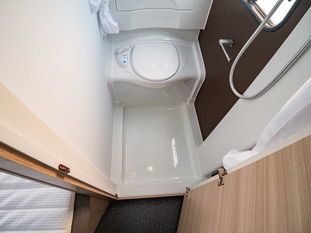 Adria-ALTEA 402 PH *Truma *Dubbelbädd-(2020)-2864448