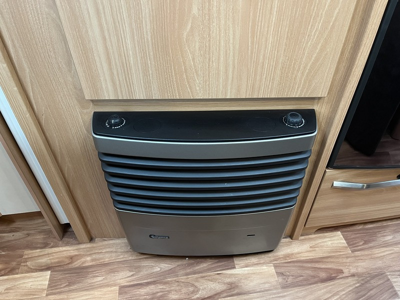 Knaus-Südwind 590 FUS *Förtält *Solcell x2-(2014)-2892727