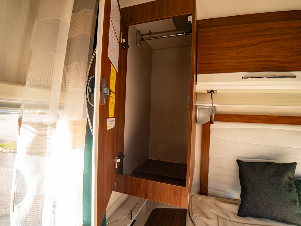 Pilote-P 746 FC *Automat *Queenbed *Truma-(2019)-2903624
