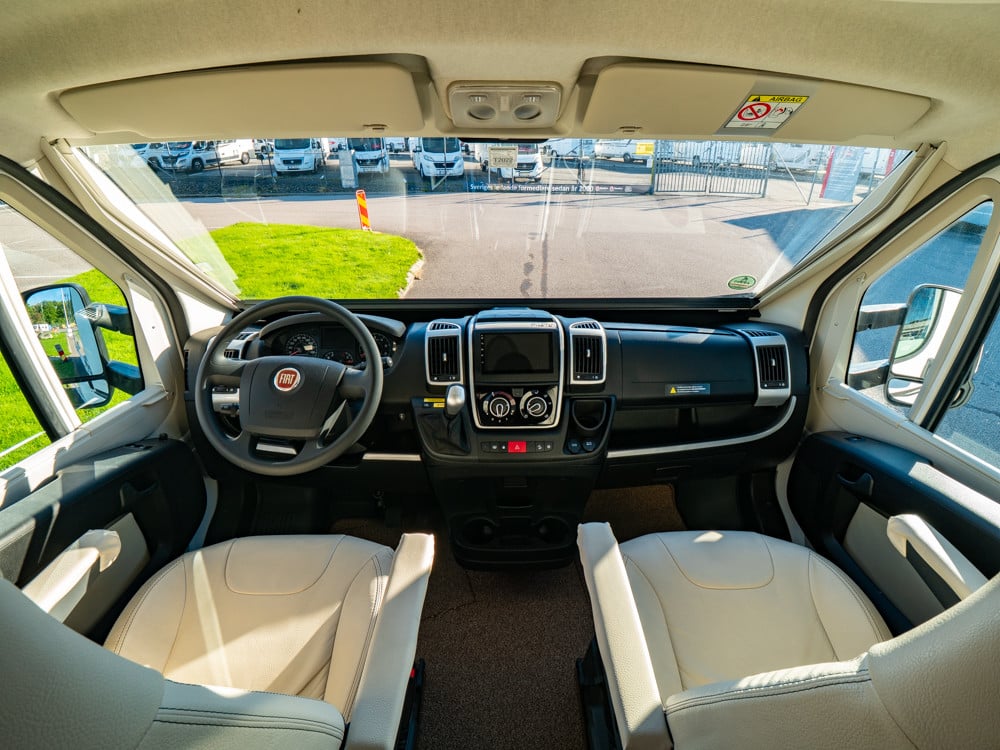 Pilote-P 746 FC *Automat *Queenbed *Truma-(2019)-2903628