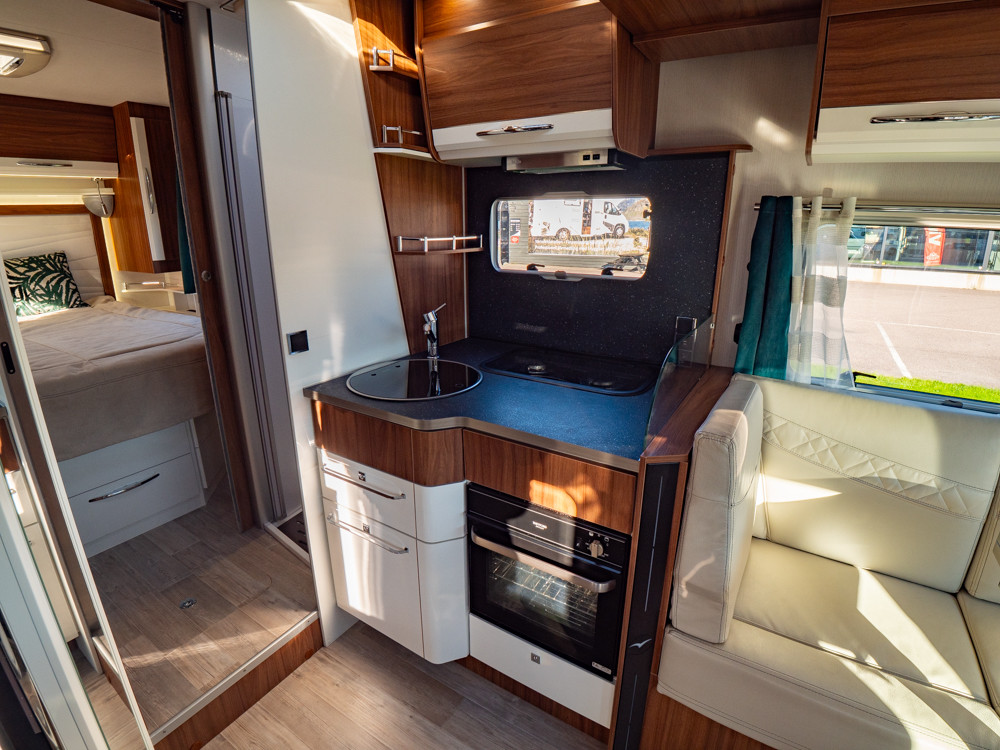 Pilote-P 746 FC *Automat *Queenbed *Truma-(2019)-2903615