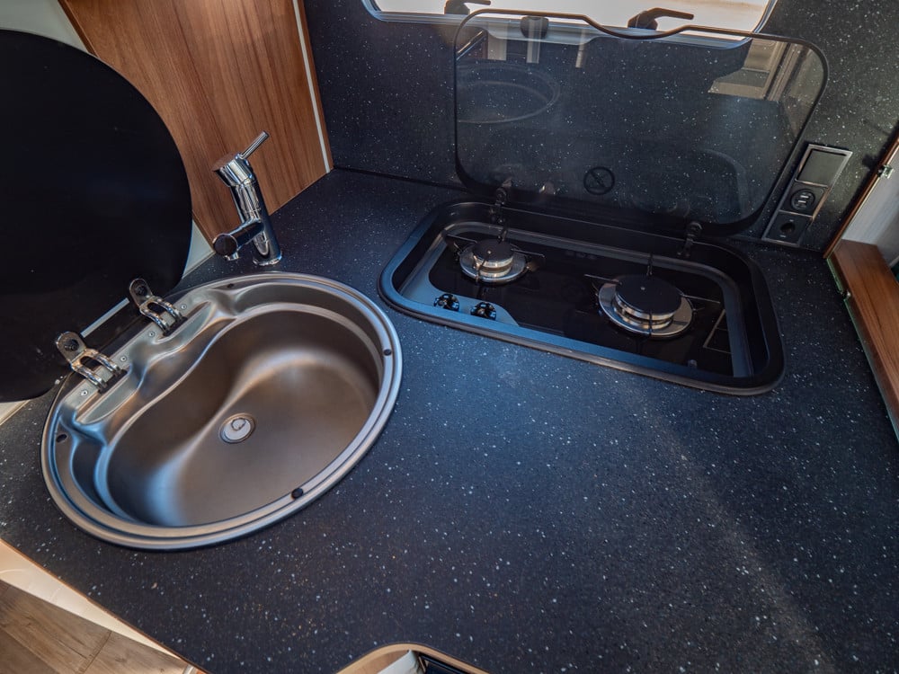 Pilote-P 746 FC *Automat *Queenbed *Truma-(2019)-2903616