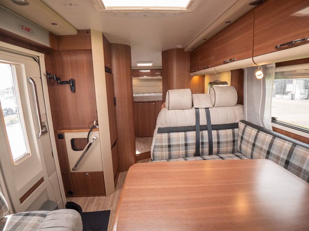 LMC-I 730 *Solcell *Queenbed *B-körkort-(2015)-2908657