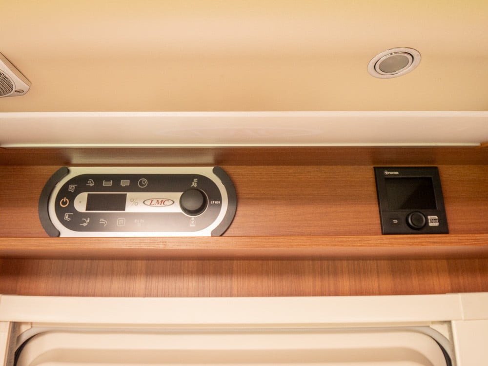 LMC-I 730 *Solcell *Queenbed *B-körkort-(2015)-2908667