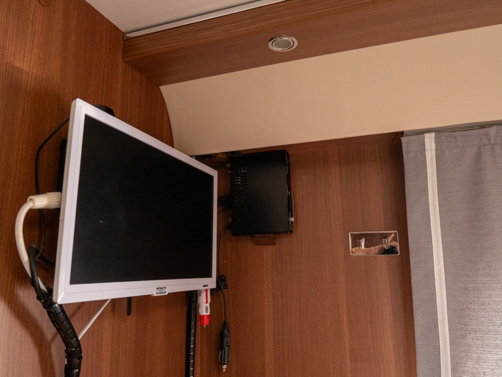 LMC-I 730 *Solcell *Queenbed *B-körkort-(2015)-2908668