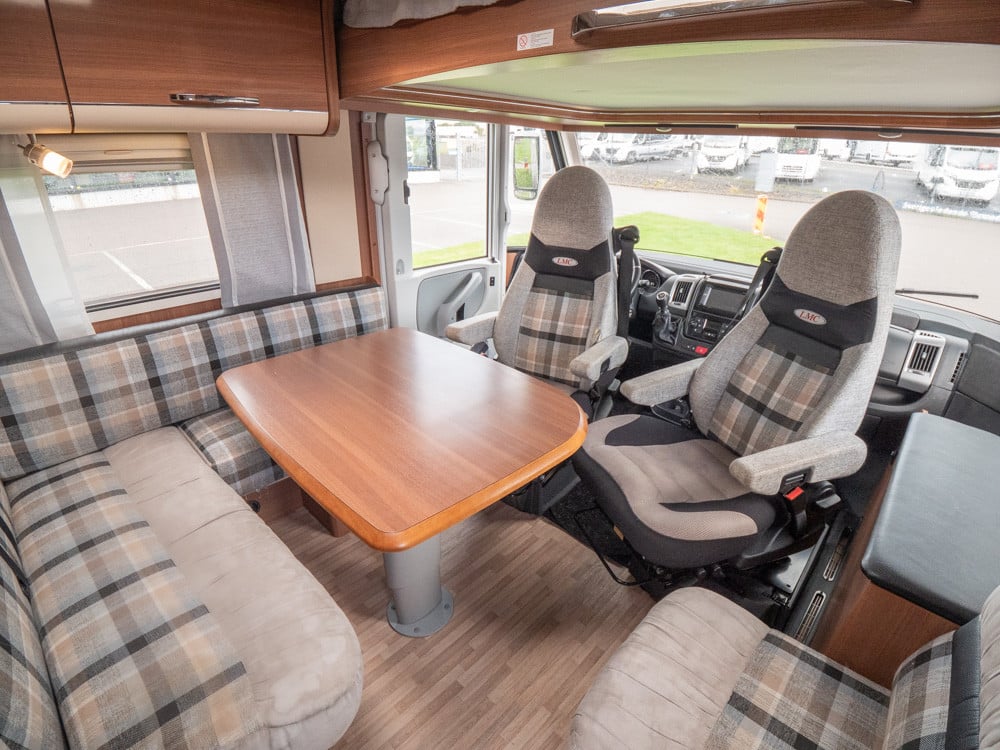 LMC-I 730 *Solcell *Queenbed *B-körkort-(2015)-2908658