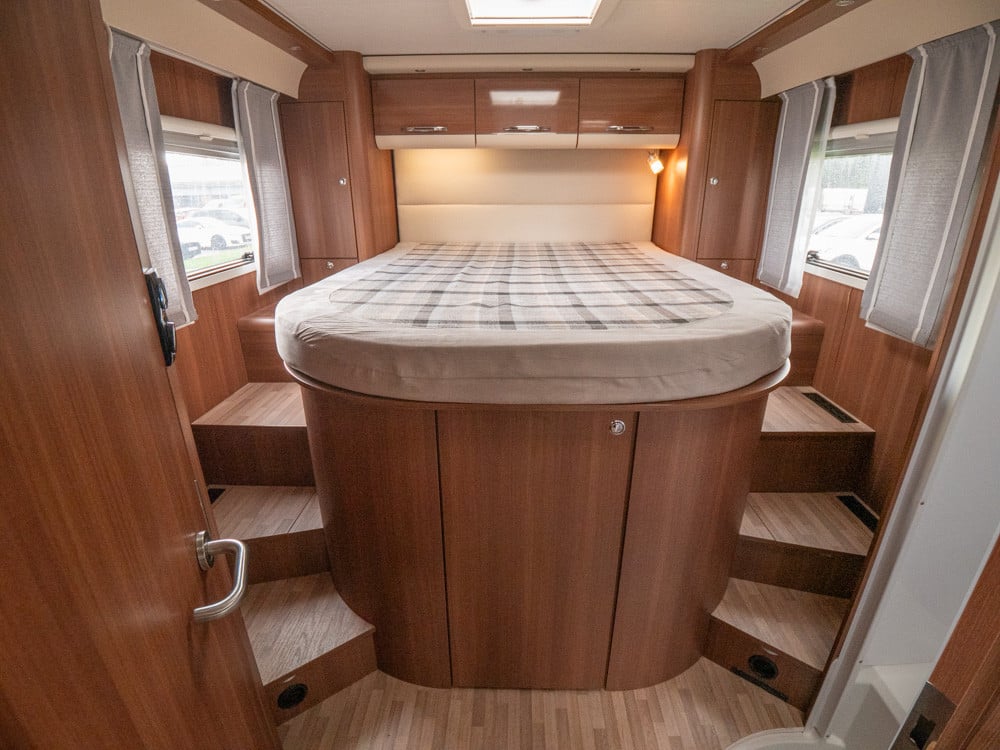 LMC-I 730 *Solcell *Queenbed *B-körkort-(2015)-2908663
