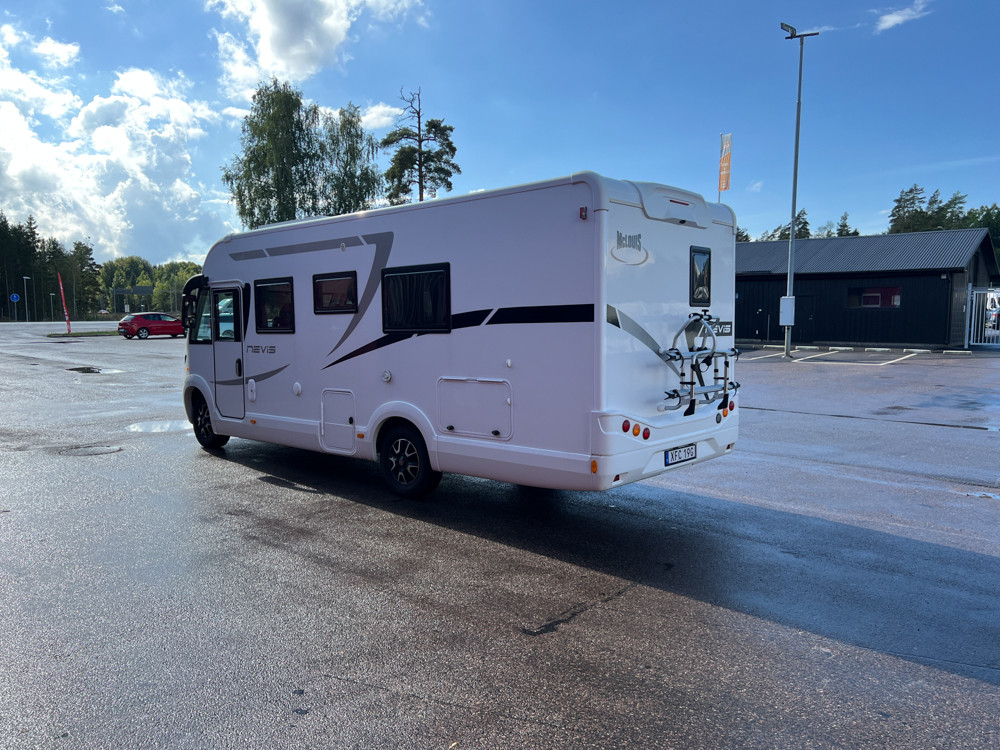 McLouis-NEVIS 375 *Långbädd *Toa bak *Solcell-(2020)-2891196