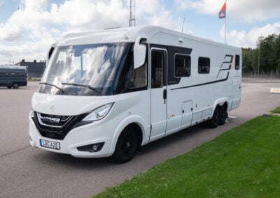 Hymer-B 880 ML *Hydrauliska stödben *AC bodel *ALDE-(2021)
