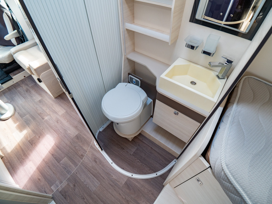 Chausson-747 GA *Långbäddar *Truma *Solcell-(2018)-2945207