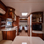 Hobby-560 UL *Långbäddar *Förtält-(2016)-2951240