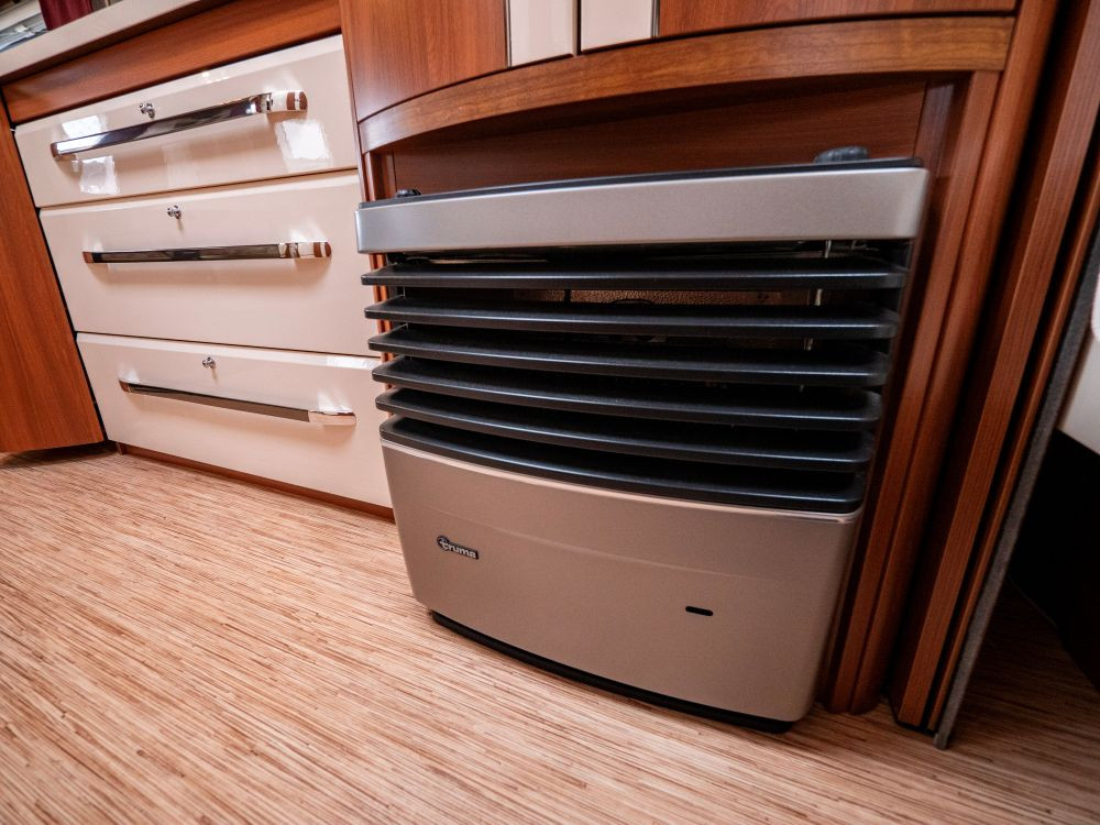 Hobby-560 UL *Långbäddar *Förtält-(2016)-2951249