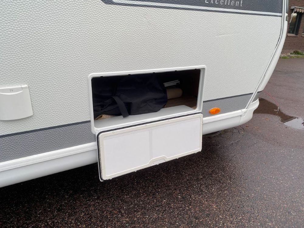 Hobby-560 UL *Långbäddar *Förtält-(2016)-2951255