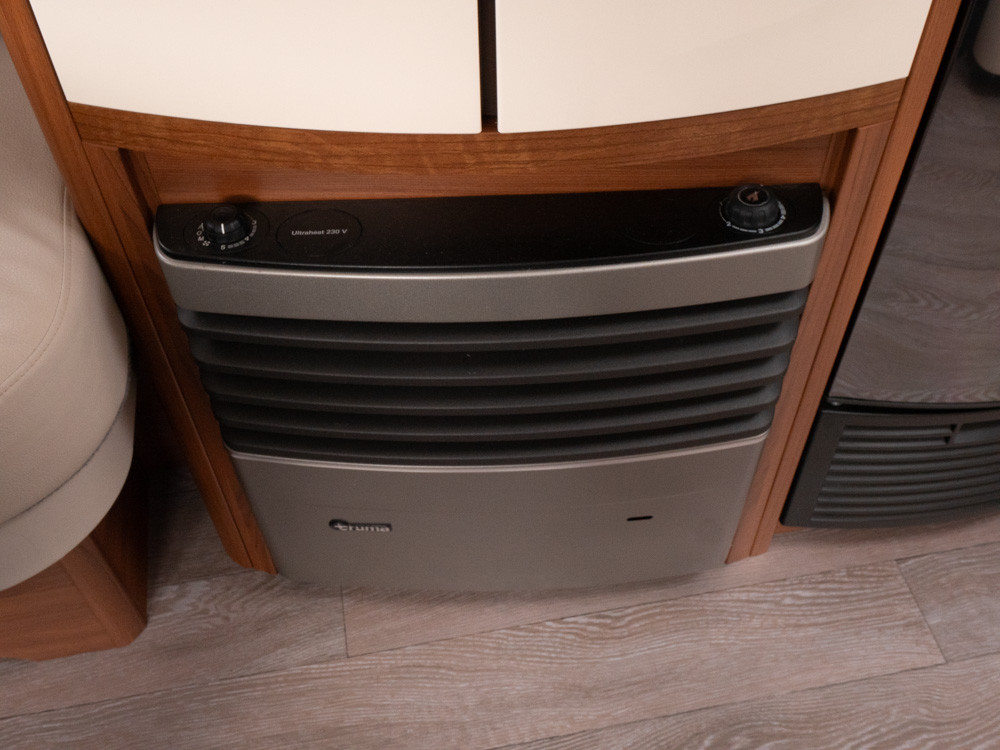 Hobby-540 UFF EXCELLENT *Queenbädd *Förtält-(2018)-2915651