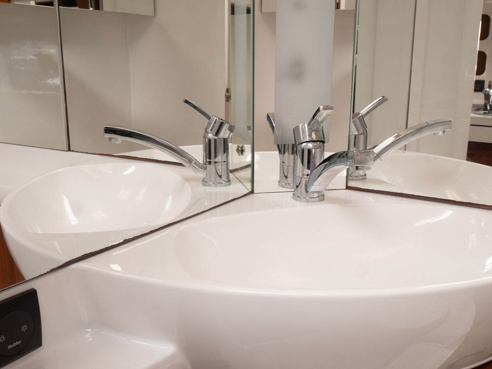 Hobby-540 UFF EXCELLENT *Queenbädd *Förtält-(2018)-2915654