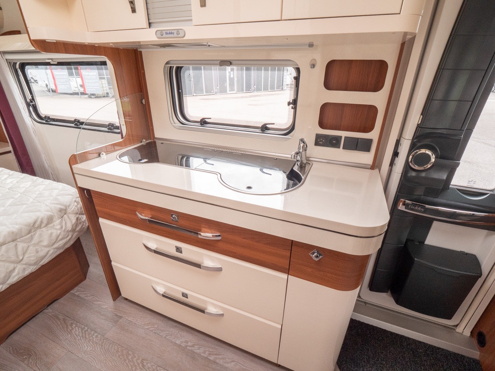 Hobby-540 UFF EXCELLENT *Queenbädd *Förtält-(2018)-2915641