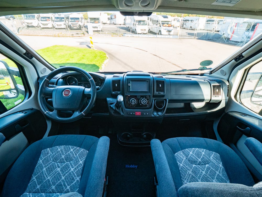 Hobby-T 75 HGE *Automat *Långbäddar *Solcell-(2018)-2945142