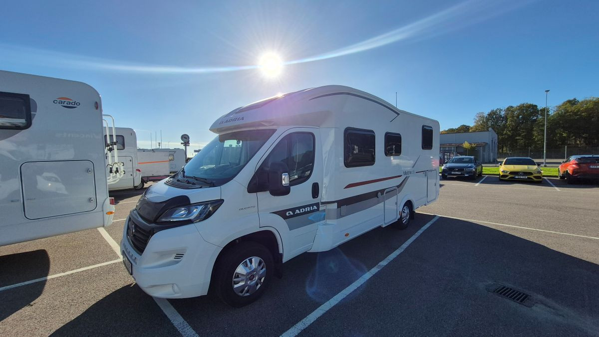 Adria-MATRIX M 670 SC *Queenbädd *Truma *Solcell-(2016)-2934354