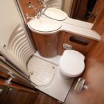 Carthago-CHIC C-LINE I 4.2 *Truma *Dubbelbädd *Solcell-(2009)-2932219