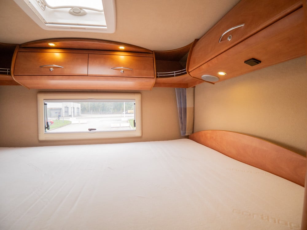 Carthago-CHIC C-LINE I 4.2 *Truma *Dubbelbädd *Solcell-(2009)-2932212