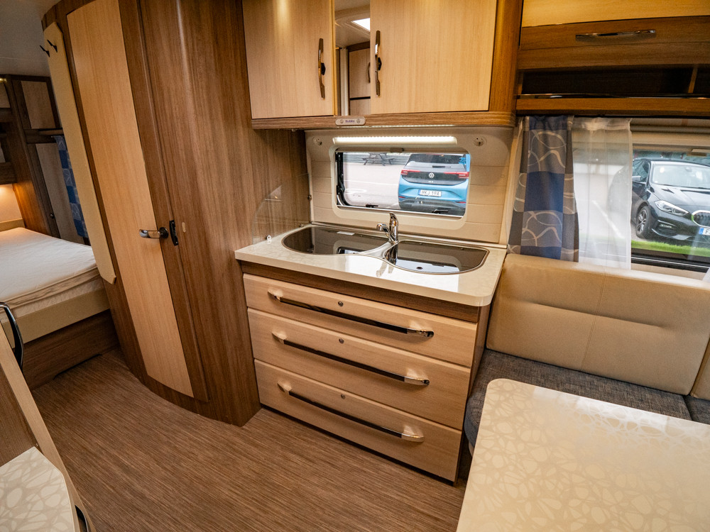 Hobby-560 FFE DE LUXE *Förtält *Dubbelbädd *Truma-(2014)-2928847