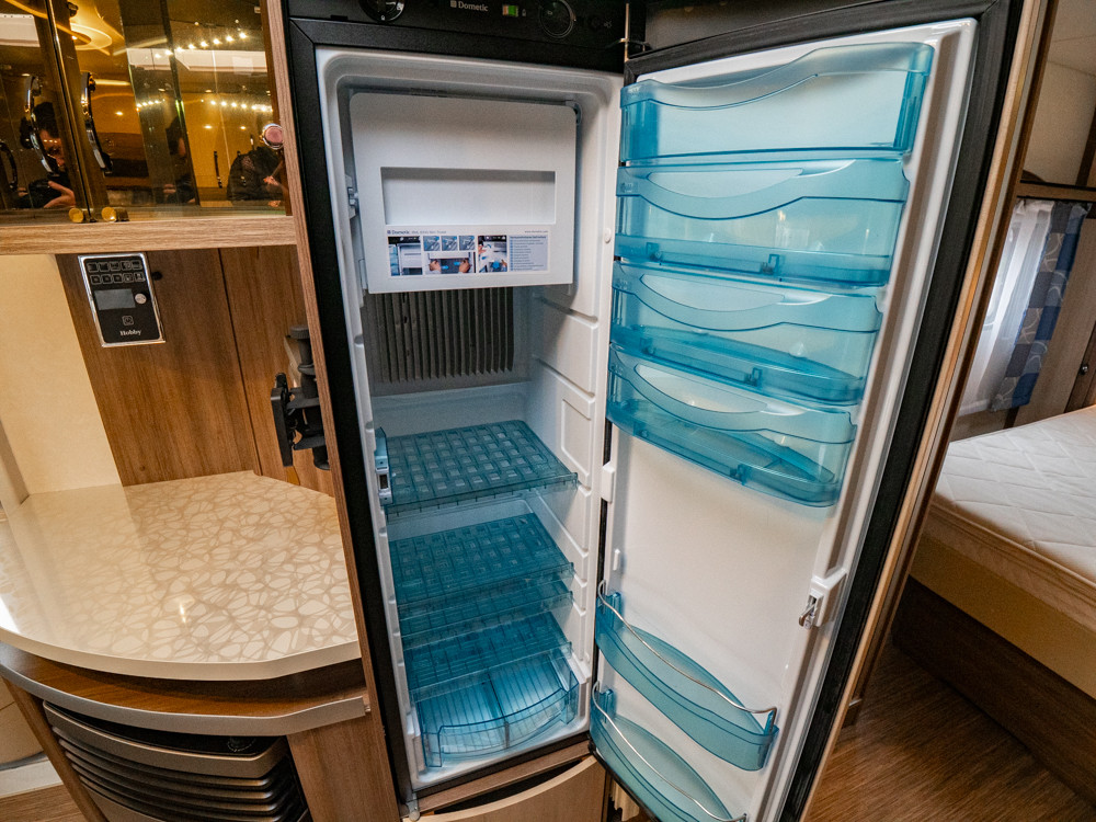 Hobby-560 FFE DE LUXE *Förtält *Dubbelbädd *Truma-(2014)-2928849