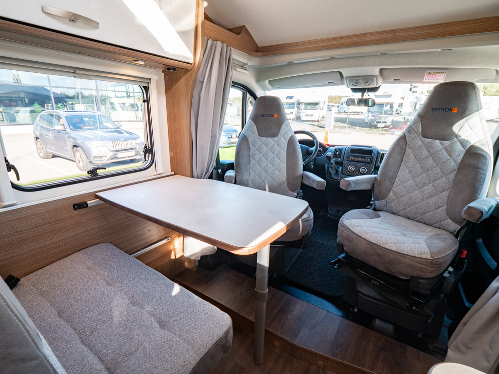 Capron-V66 / V337 *Truma *Golvvärme-(2022)-2934153