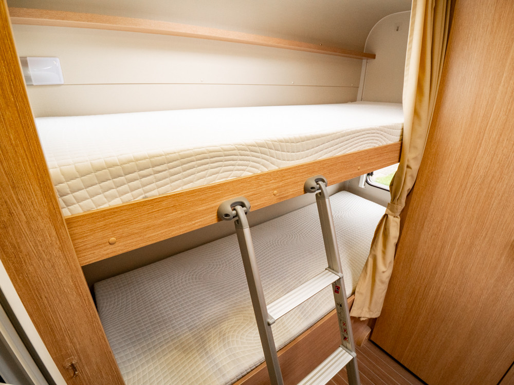 Carado-A 72 *Barnkammare *Truma *Lågmil-(2017)-2943256