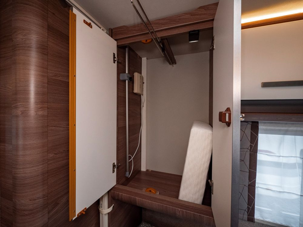 Knaus-Sport 460 *Långbäddar *Påsmarkis-(2019)-2925002