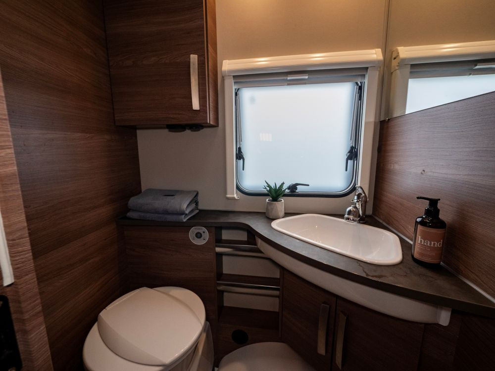 Knaus-Sport 460 *Långbäddar *Påsmarkis-(2019)-2925003