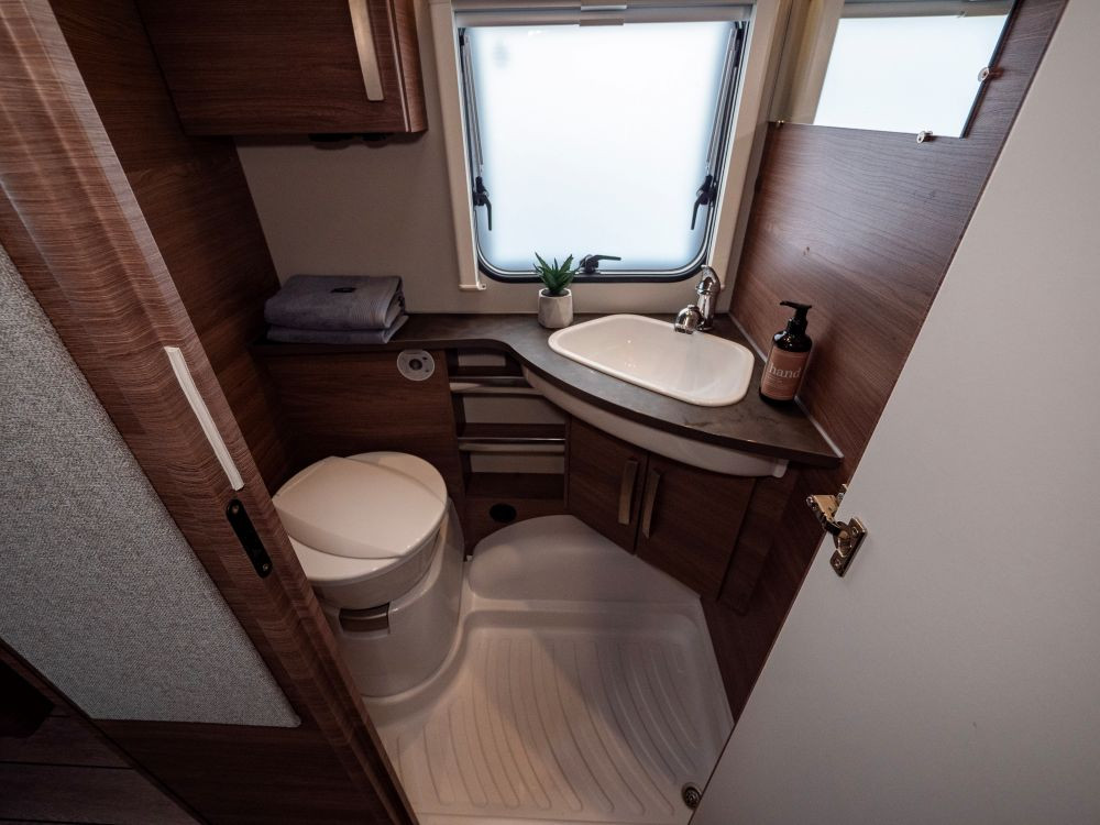 Knaus-Sport 460 *Långbäddar *Påsmarkis-(2019)-2925004