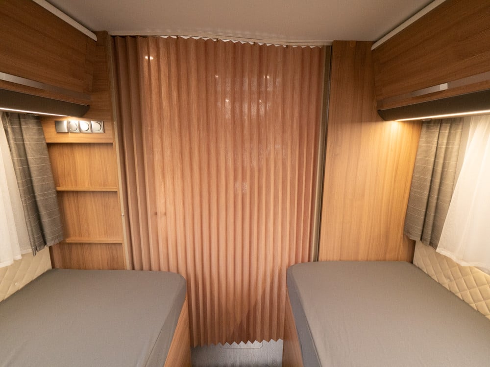 Adria-CORAL 670SLT *Långbäddar *Alde *Solcell-(2019)-2918420