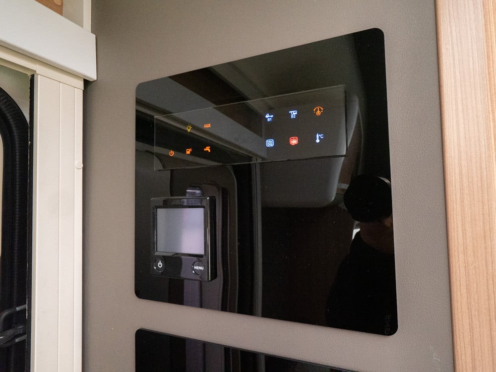 Adria-CORAL 670SLT *Långbäddar *Alde *Solcell-(2019)-2918421