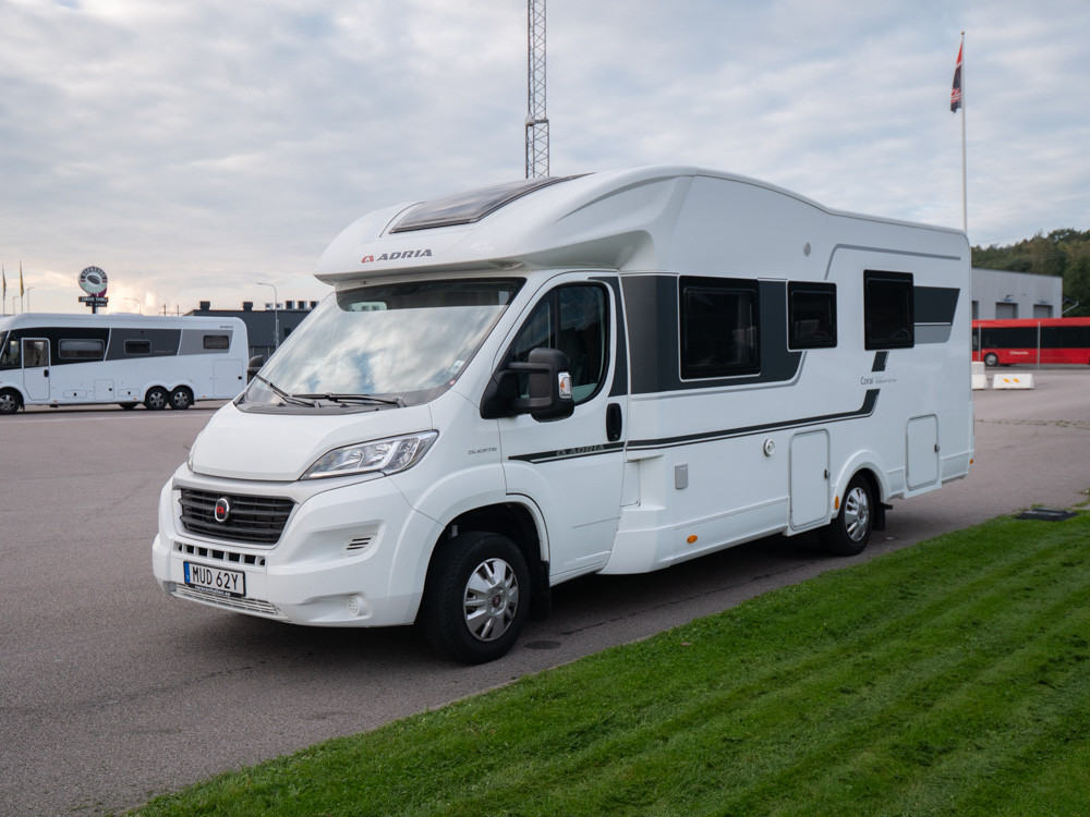 Adria-CORAL 670SLT *Långbäddar *Alde *Solcell-(2019)-2918428